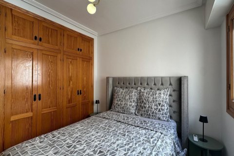 Lägenhet till salu i Torrevieja, Alicante, Spanien 2 sovrum, 119 kvm. Nr. 161491 - foto 15