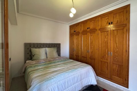 Lägenhet till salu i Torrevieja, Alicante, Spanien 2 sovrum, 119 kvm. Nr. 161491 - foto 25