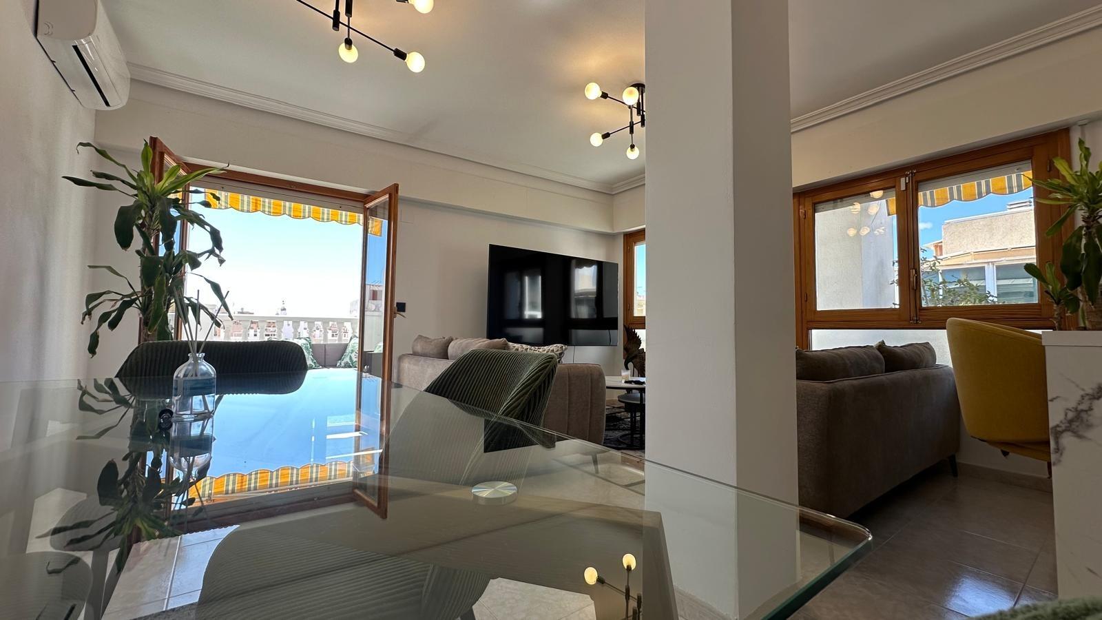Wohnung in Torrevieja, Alicante, Spanien 2 Schlafzimmer, 119 m2 Nr. 161491