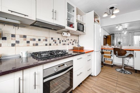 Kaupunkipientalo myytävänä Torrevieja, Alicante, Espanja, 3 makuuhuonetta, 67 m2 No. 161493 - kuva 10