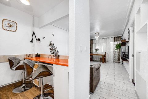 Kaupunkipientalo myytävänä Torrevieja, Alicante, Espanja, 3 makuuhuonetta, 67 m2 No. 161493 - kuva 11