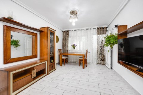 Kaupunkipientalo myytävänä Torrevieja, Alicante, Espanja, 3 makuuhuonetta, 67 m2 No. 161493 - kuva 3