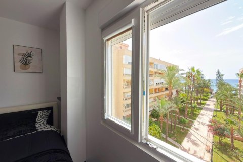 Apartment à vendre à Torrevieja, Alicante, Espagne, 2 chambres, 103 m2 No. 177878 - photo 13