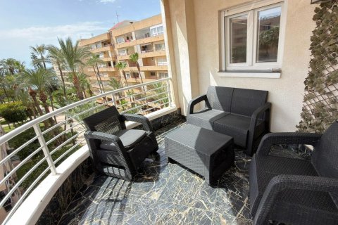 Apartment à vendre à Torrevieja, Alicante, Espagne, 2 chambres, 103 m2 No. 177878 - photo 3