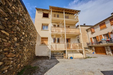 Kolmio myytävänä Espanja, 5 makuuhuonetta, 300 m2 No. 160100 - kuva 2