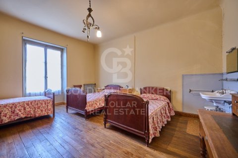 House for sale in Spain 9 bedrooms, 580 sq.m. No. 160102 - photo 29