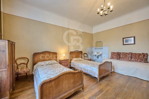 House for sale in Spain 9 bedrooms, 580 sq.m. No. 160102 - photo 27