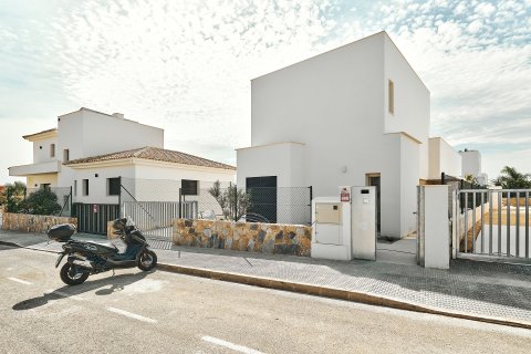 Villa for sale Los Montesinos, Alicante, Spain 3 bedrooms, 157 sq.m. No. 137335 - photo 8