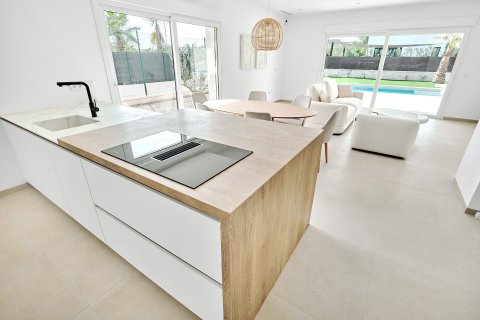 Villa for sale Los Montesinos, Alicante, Spain 3 bedrooms, 157 sq.m. No. 137335 - photo 22