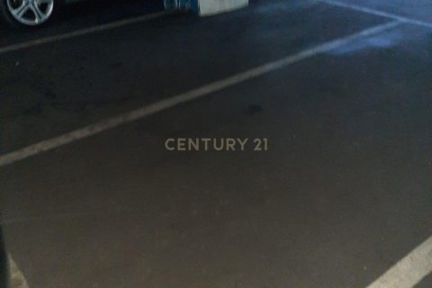 Autotallit myytävänä Barcelona, Espanja , 9 m2 No. 186686 - kuva 5