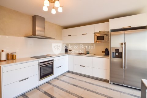 Hus till salu i Lloret de Mar, Girona, Spanien 3 sovrum, 321 kvm. Nr. 166473 - foto 9