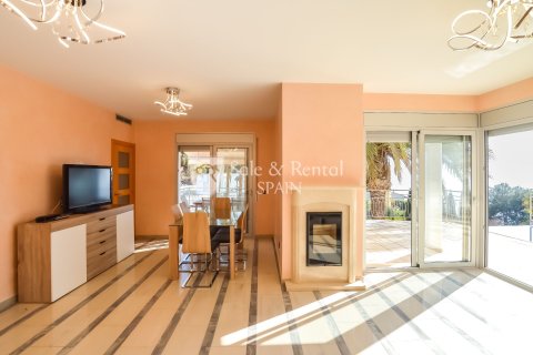 Hus till salu i Lloret de Mar, Girona, Spanien 3 sovrum, 321 kvm. Nr. 166473 - foto 5