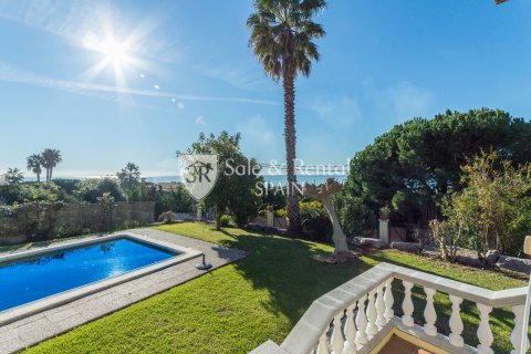 Hus till salu i Lloret de Mar, Girona, Spanien 7 sovrum, 259 kvm. Nr. 166468 - foto 17