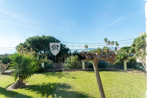 Hus till salu i Lloret de Mar, Girona, Spanien 7 sovrum, 259 kvm. Nr. 166468 - foto 19