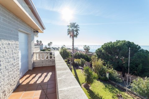 Hus till salu i Lloret de Mar, Girona, Spanien 7 sovrum, 259 kvm. Nr. 166468 - foto 24