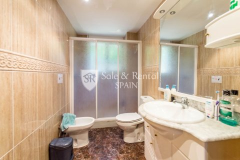 Hus till salu i Lloret de Mar, Girona, Spanien 7 sovrum, 259 kvm. Nr. 166468 - foto 11