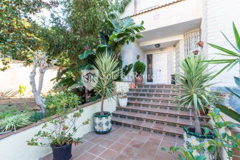 Hus till salu i Lloret de Mar, Girona, Spanien 7 sovrum, 259 kvm. Nr. 166468 - foto 3