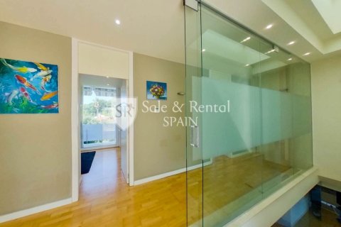 Hus till salu i Lloret de Mar, Girona, Spanien 4 sovrum, 240 kvm. Nr. 166469 - foto 21