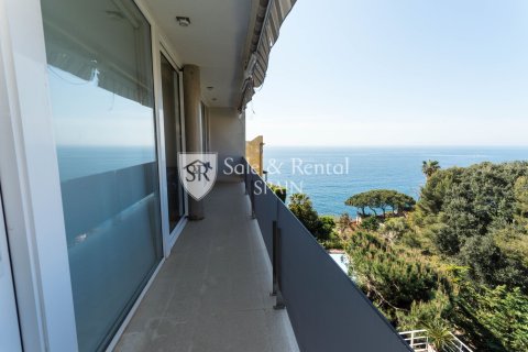 Hus till salu i Lloret de Mar, Girona, Spanien 4 sovrum, 240 kvm. Nr. 166469 - foto 12