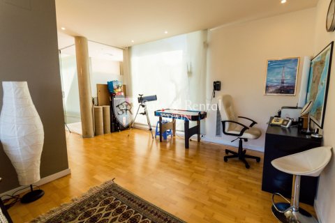 Hus till salu i Lloret de Mar, Girona, Spanien 4 sovrum, 240 kvm. Nr. 166469 - foto 9