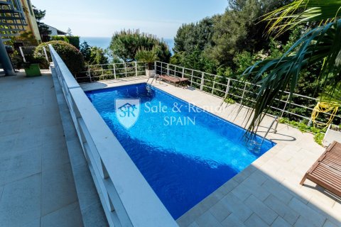 Hus i Lloret de Mar, Girona, Spanien 4 sovrum, 240 kvm. Nr. 166469