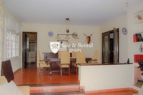 House for sale in Lloret de Mar, Girona, Spain 6 bedrooms, 240 sq.m. No. 166467 - photo 8