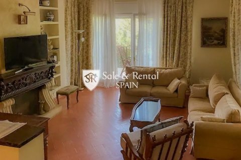 House for sale in Lloret de Mar, Girona, Spain 6 bedrooms, 240 sq.m. No. 166467 - photo 3