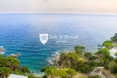 House for sale in Lloret de Mar, Girona, Spain 6 bedrooms, 240 sq.m. No. 166467 - photo 6