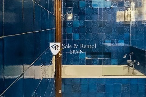 House for sale in Lloret de Mar, Girona, Spain 6 bedrooms, 240 sq.m. No. 166467 - photo 25