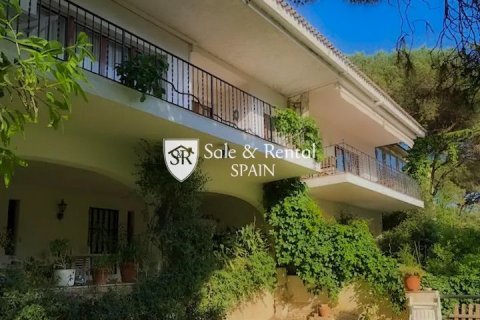 House for sale in Lloret de Mar, Girona, Spain 6 bedrooms, 240 sq.m. No. 166467 - photo 4