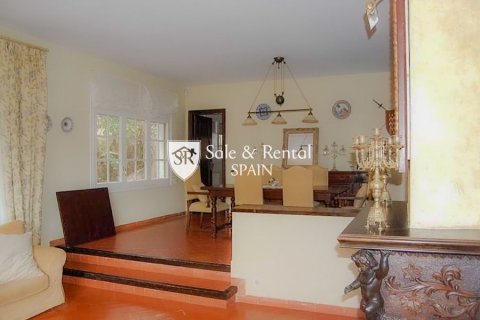 House for sale in Lloret de Mar, Girona, Spain 6 bedrooms, 240 sq.m. No. 166467 - photo 9