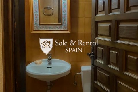 House for sale in Lloret de Mar, Girona, Spain 6 bedrooms, 240 sq.m. No. 166467 - photo 27