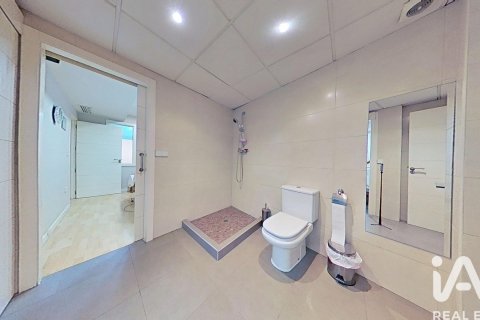 Propiedad comercial en venta en Elche, Alicante, España 5 dormitorios, 143 m2 No. 188120 - foto 17