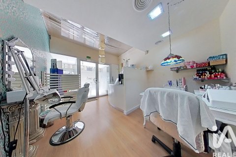 Propiedad comercial en Elche, Alicante, España 5 dormitorios, 143 m2 No. 188120