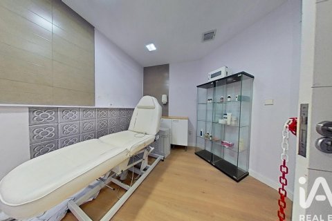 Propiedad comercial en venta en Elche, Alicante, España 5 dormitorios, 143 m2 No. 188120 - foto 9