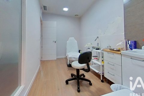 Propiedad comercial en venta en Elche, Alicante, España 5 dormitorios, 143 m2 No. 188120 - foto 24