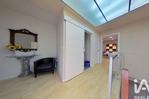 Propiedad comercial en venta en Elche, Alicante, España 5 dormitorios, 143 m2 No. 188120 - foto 15