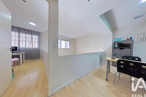 Propiedad comercial en venta en Elche, Alicante, España 5 dormitorios, 143 m2 No. 188120 - foto 21