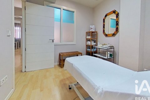 Propiedad comercial en venta en Elche, Alicante, España 5 dormitorios, 143 m2 No. 188120 - foto 25