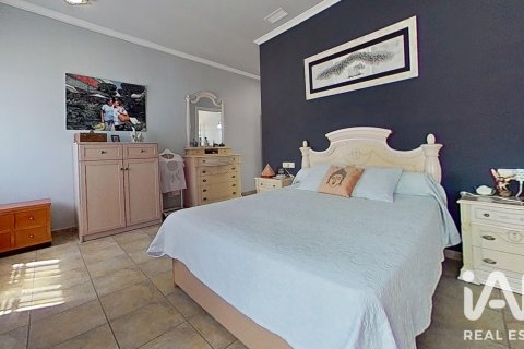 House for sale in Elche, Alicante, Spain 4 bedrooms, 313 sq.m. No. 188121 - photo 22