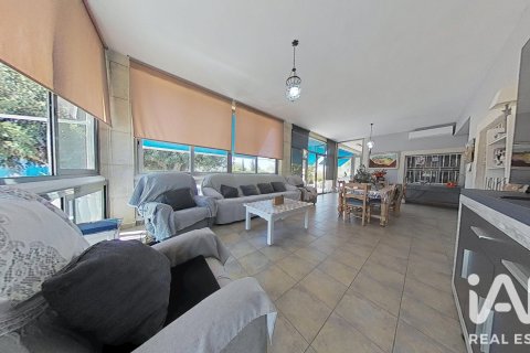 House for sale in Elche, Alicante, Spain 4 bedrooms, 313 sq.m. No. 188121 - photo 5
