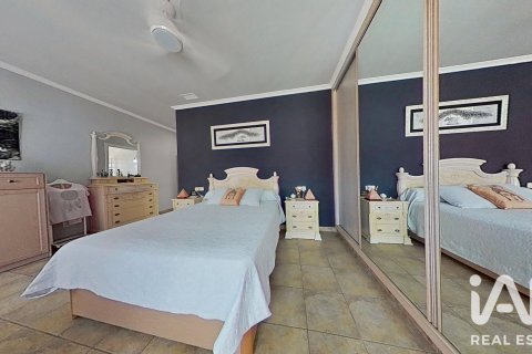 House for sale in Elche, Alicante, Spain 4 bedrooms, 313 sq.m. No. 188121 - photo 27