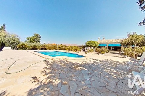 House for sale in Elche, Alicante, Spain 4 bedrooms, 313 sq.m. No. 188121 - photo 3