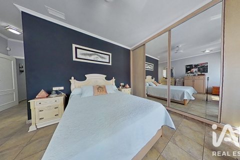 House for sale in Elche, Alicante, Spain 4 bedrooms, 313 sq.m. No. 188121 - photo 14