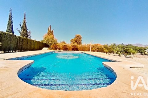 House for sale in Elche, Alicante, Spain 4 bedrooms, 313 sq.m. No. 188121 - photo 2