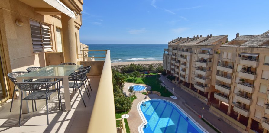 Huoneisto Valencia, Espanja 3 makuuhuonetta, 92 m2 No. 149530