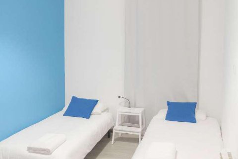 Apartment à vendre à Barcelona, Espagne, 9 chambres, 180 m2 No. 186934 - photo 27