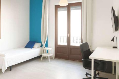 Apartment à vendre à Barcelona, Espagne, 9 chambres, 180 m2 No. 186934 - photo 29