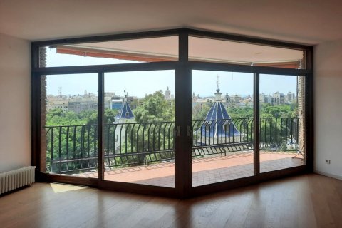 Gewerbeimmobilien zum Verkauf Valencia, Spanien 4 Schlafzimmer, 185 m2 Nr. 133326 - Foto 2