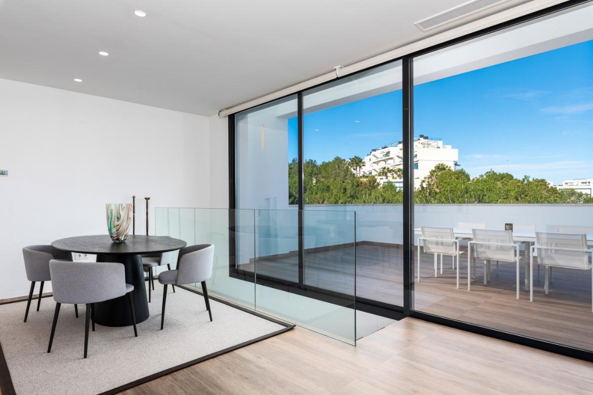 Villa in Alicante, Spain 4 bedrooms, 131 sq.m. No. 149128